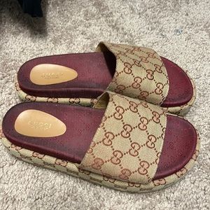Used Gucci Platform Slides